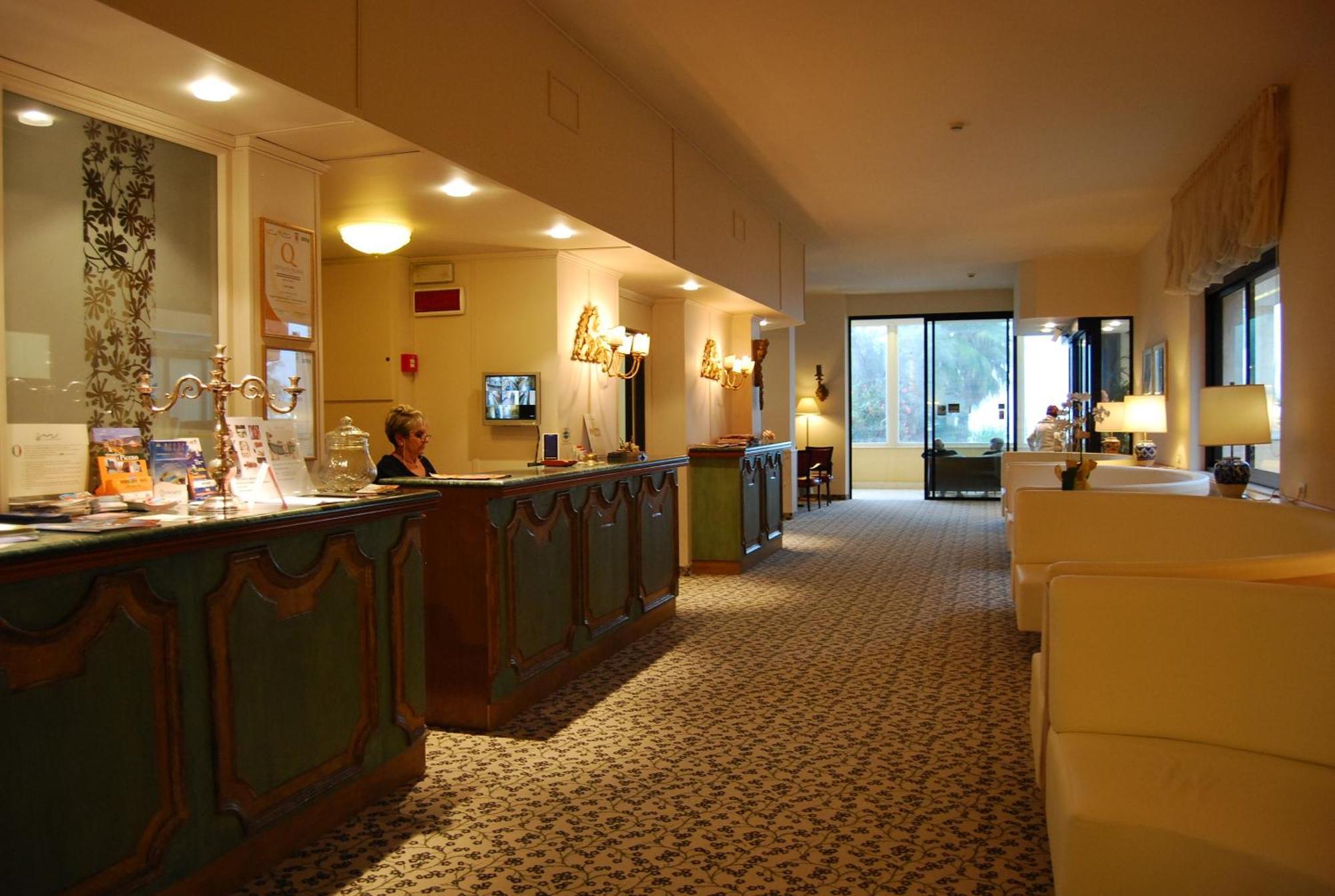 Hotel Bahia San Benedetto del Tronto Exterior photo