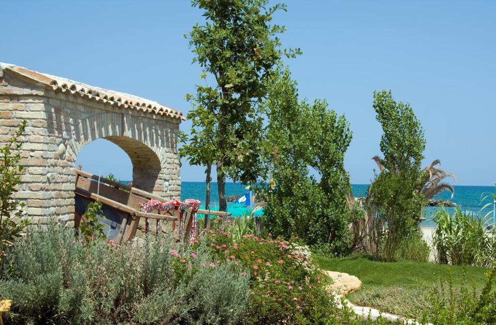 Hotel Bahia San Benedetto del Tronto Exterior photo